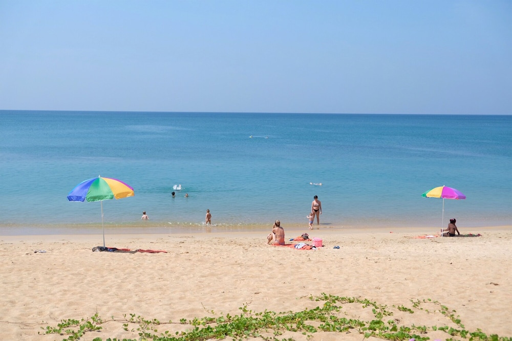 Maikhao Palm Beach Resort