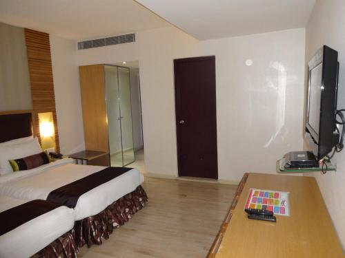 The Purple Leaf Hotel