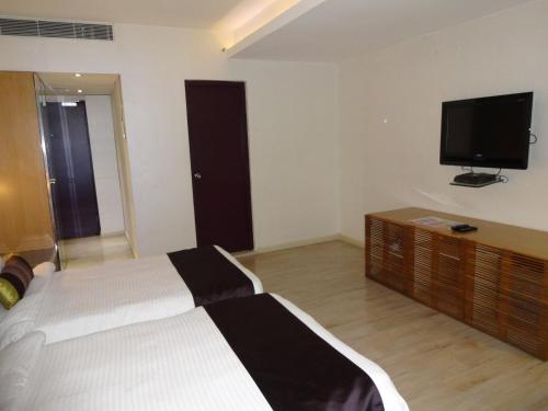 The Purple Leaf Hotel
