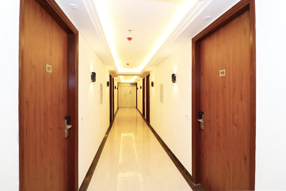Hotel Leo Saffron Corporate Stay Pitampura