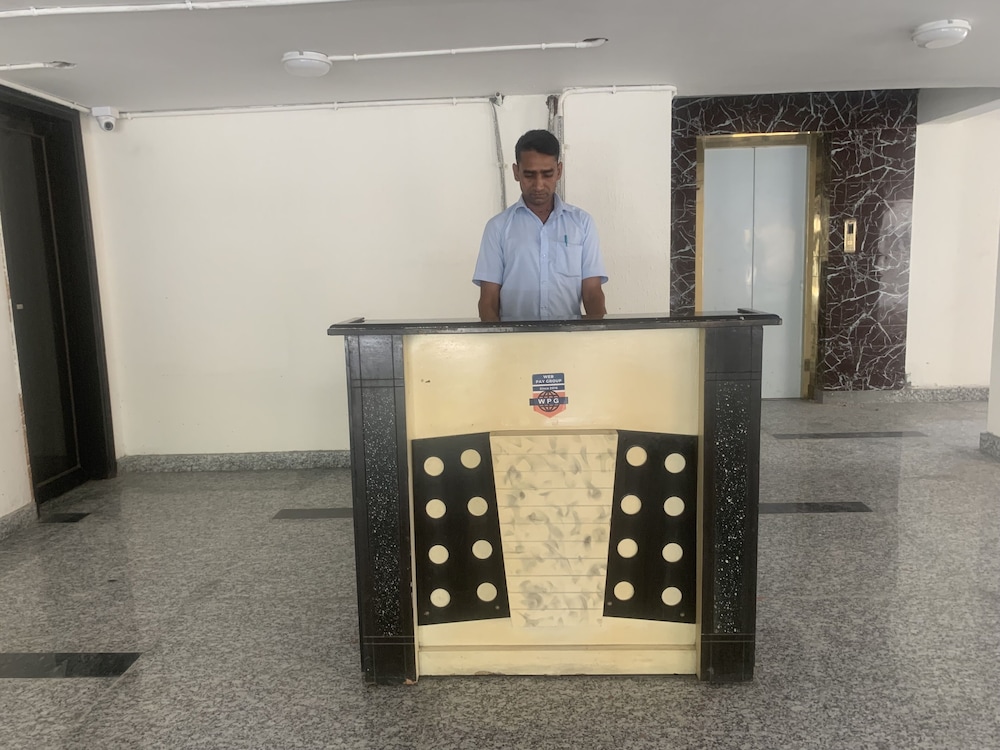 Hotel Leo Saffron Corporate Stay Pitampura