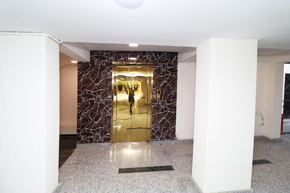 Hotel Leo Saffron Corporate Stay Pitampura