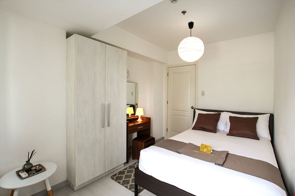 Azure Urban Resort And Residences