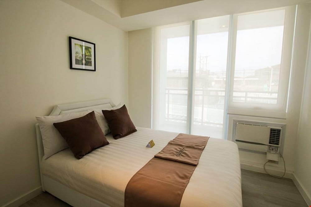 Azure Urban Resort And Residences