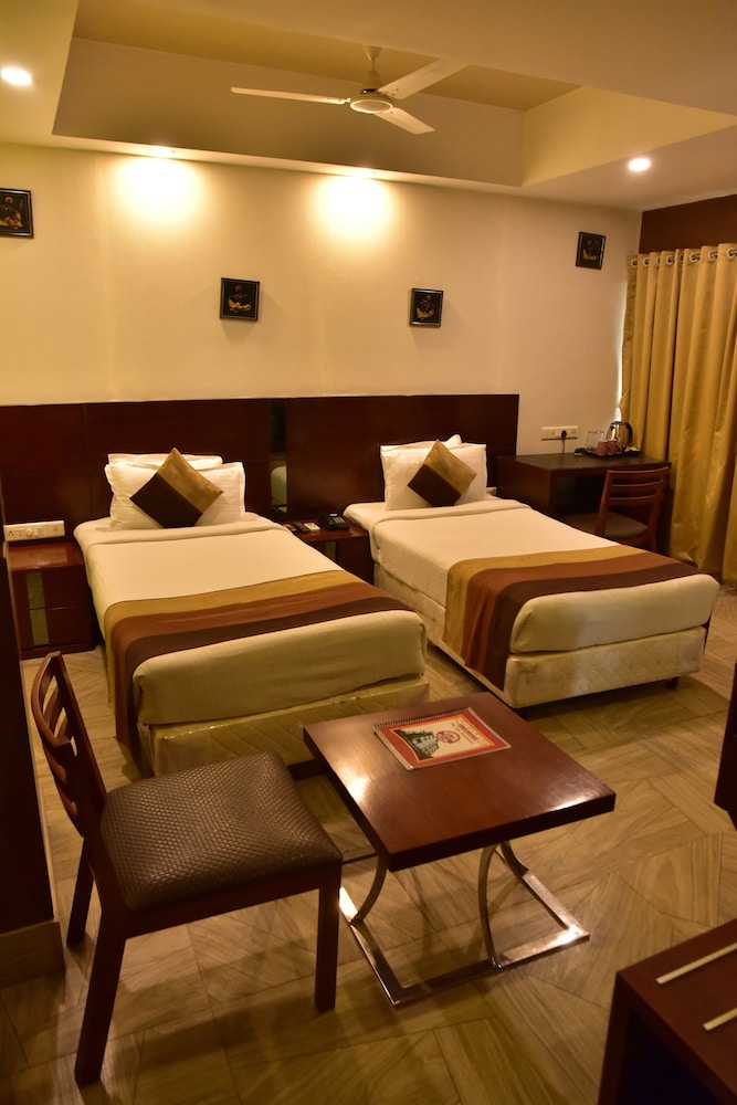 Hotel Ambassador Chocolate Inn