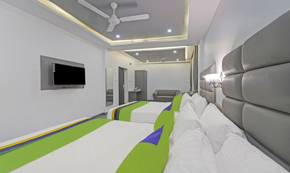 Treebo Premium Raffis' Andalusia Bay Way