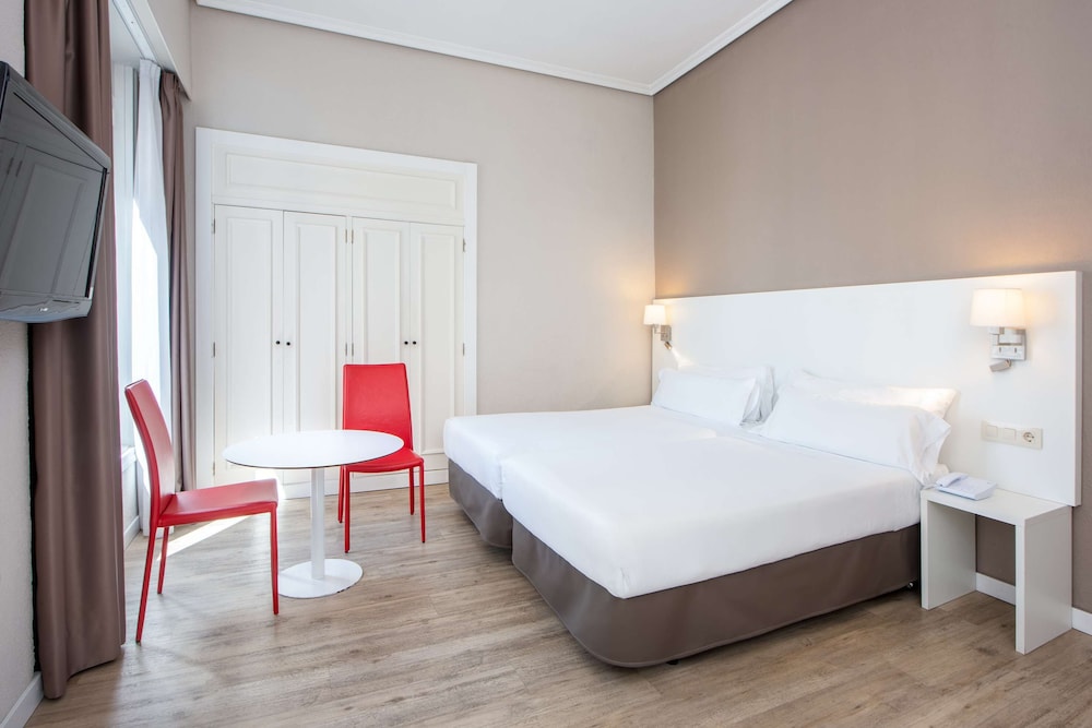 Hotel Madrid Gran Via 25 Affiliated by Meliá