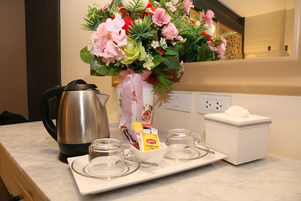Crystal Palace Luxury Hotel