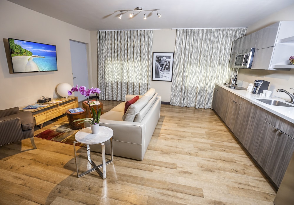 Metropole South Beach Hotel
