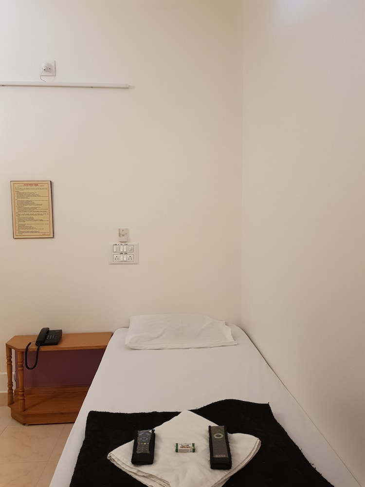 Sri Kumara Lodge