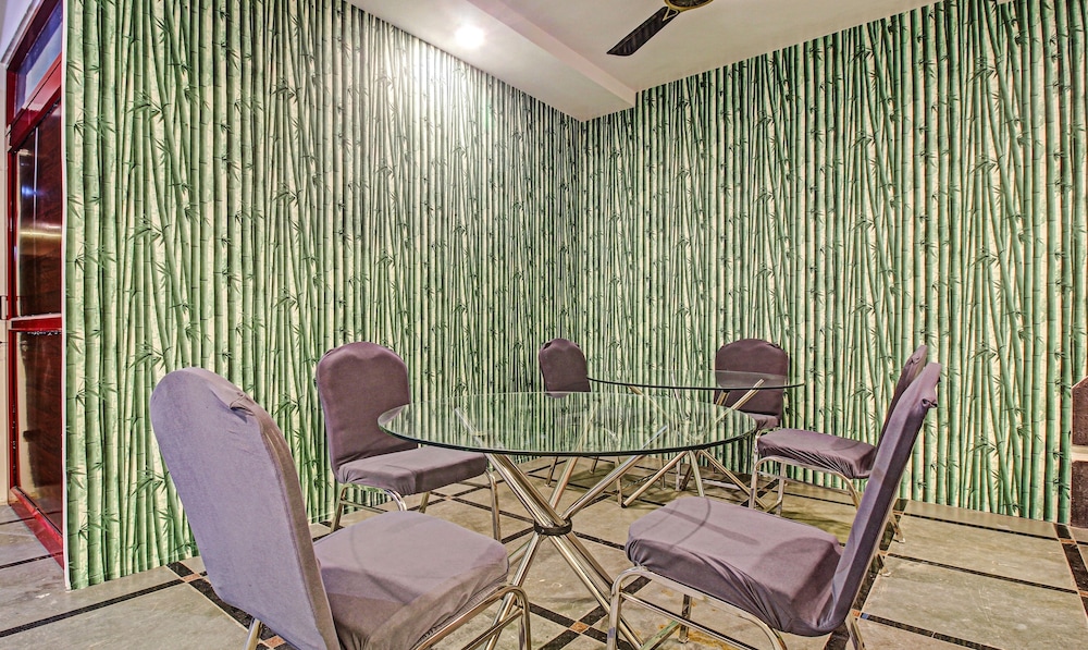 Itsy Hotels Sunrise Grand