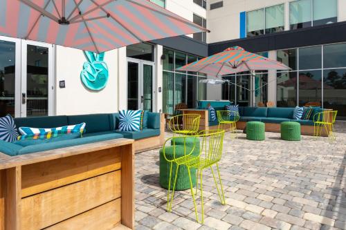 Aloft Savannah Airport