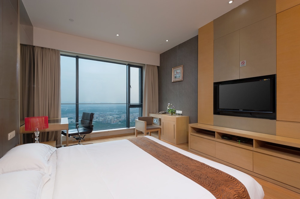 Yicheng Pazhou Poly World Trade Centre Apartment