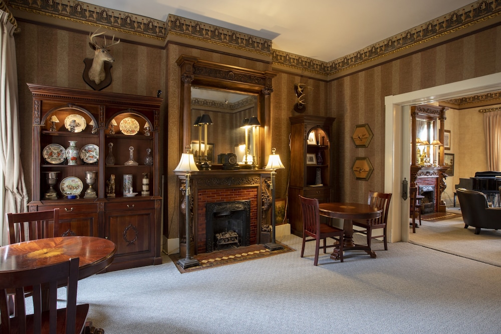 Foley House Inn