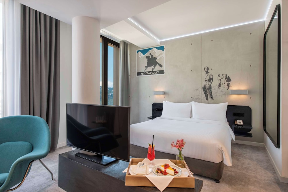 Golden Tulip Design Tbilisi