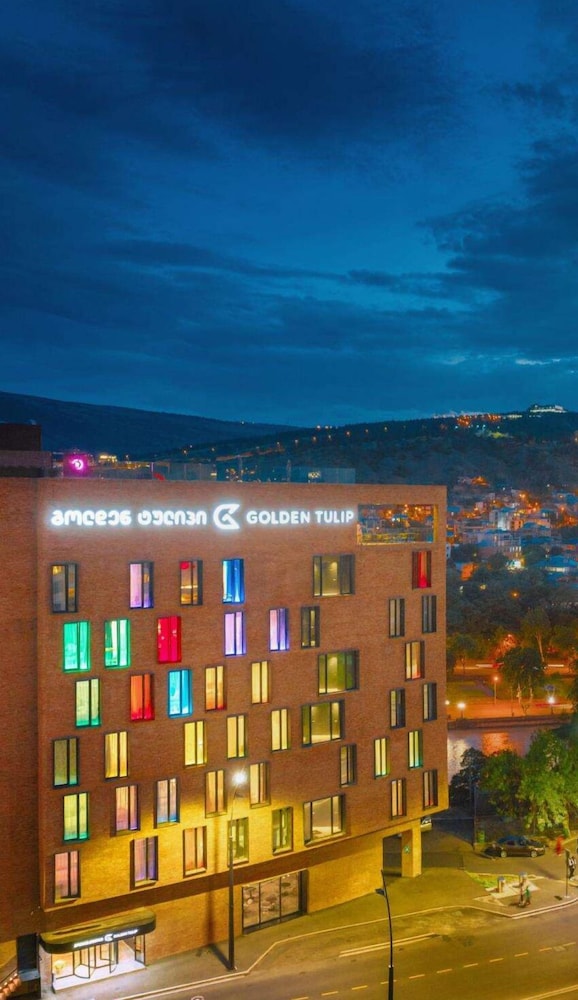 Golden Tulip Design Tbilisi