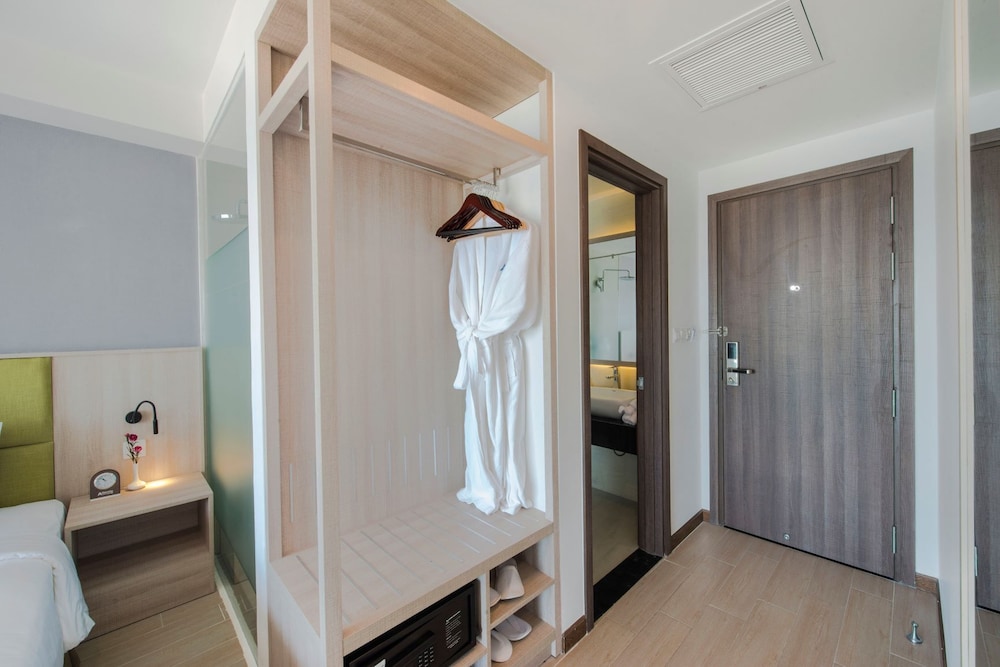 Atlantic Nha Trang Hotel