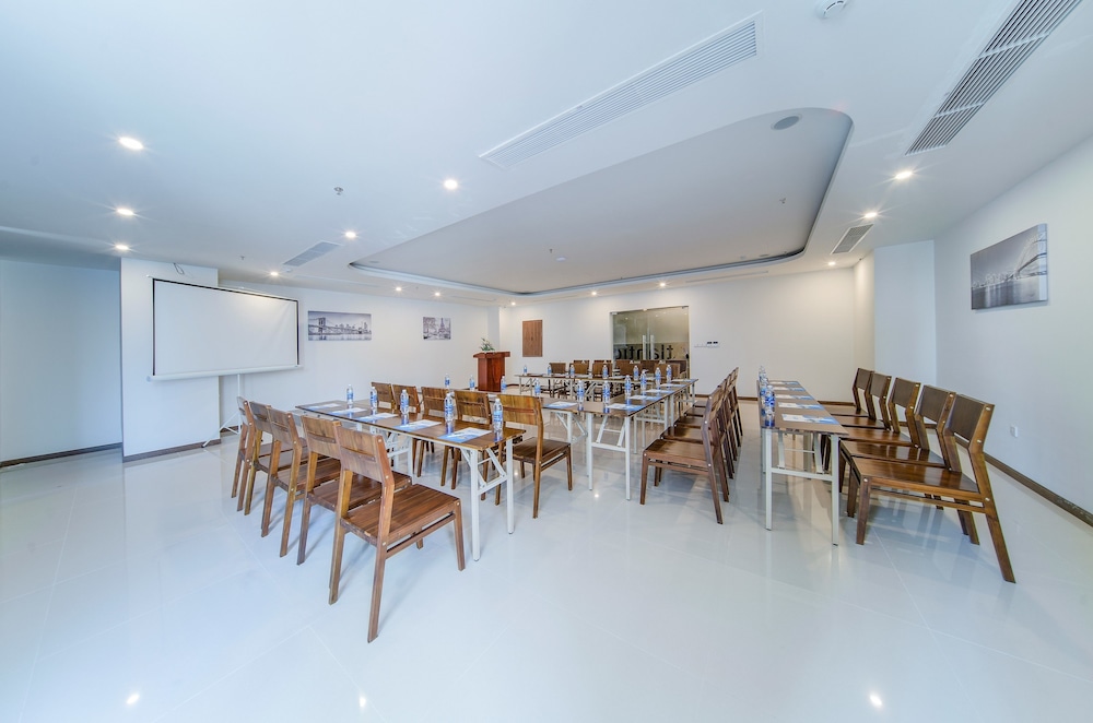 Atlantic Nha Trang Hotel
