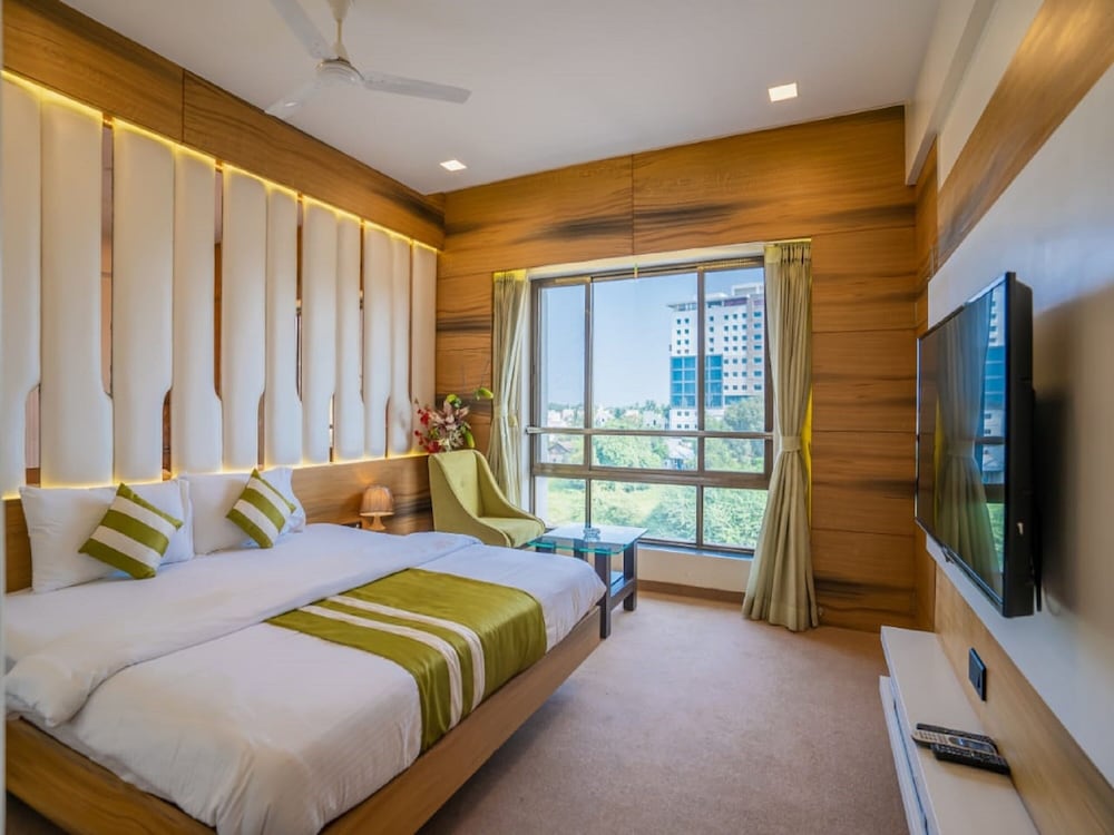 HOTEL V STAR