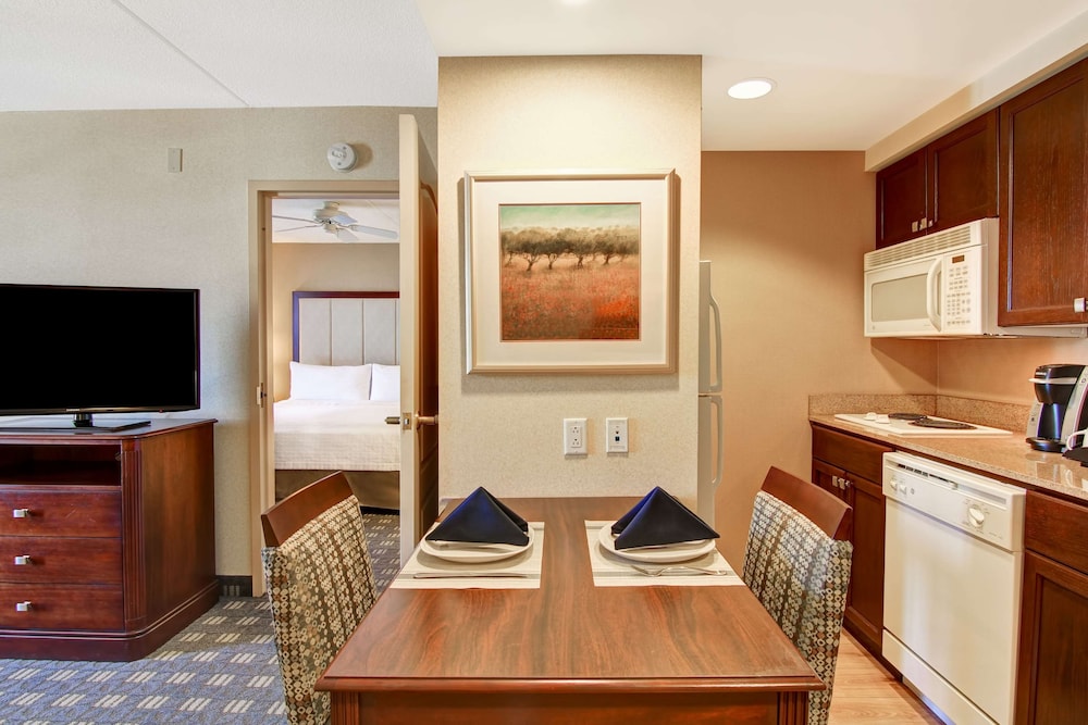 Homewood Suites by Hilton Toronto Mississauga
