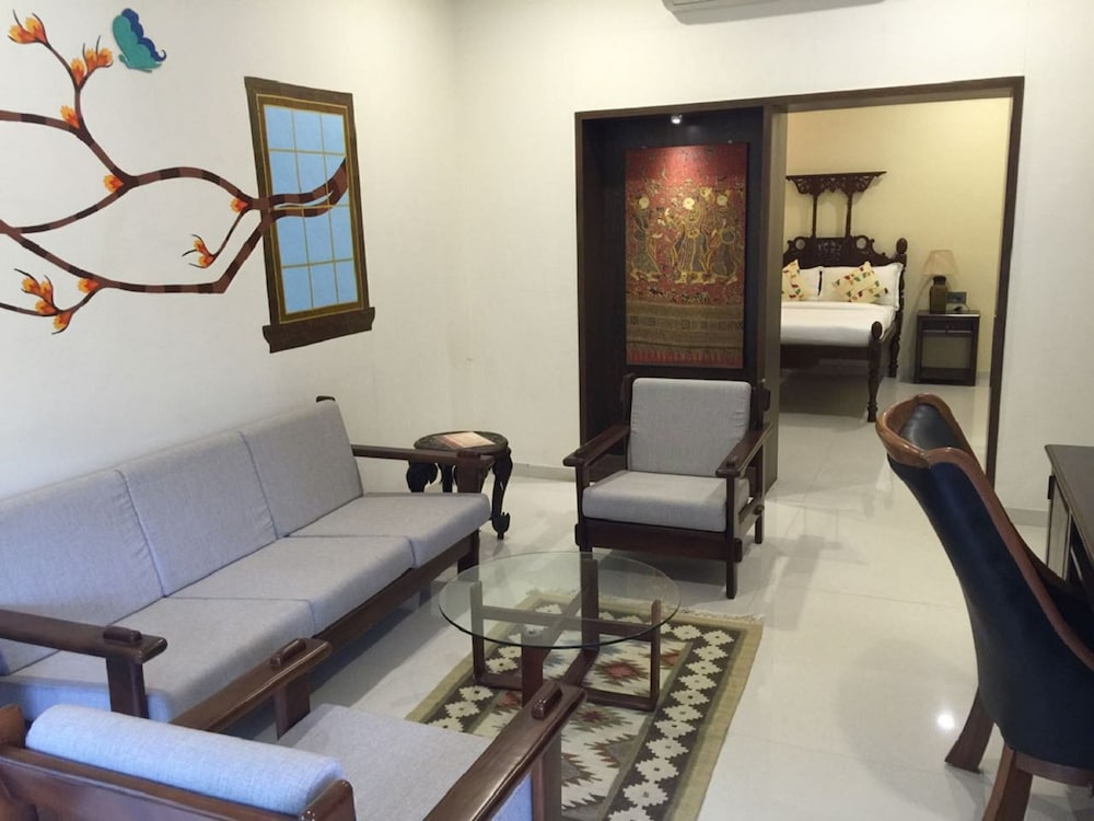WelcomHeritage Mani Mansion