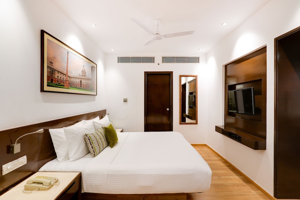 Lemon Tree Premier 1, Leisure Valley, Gurugram