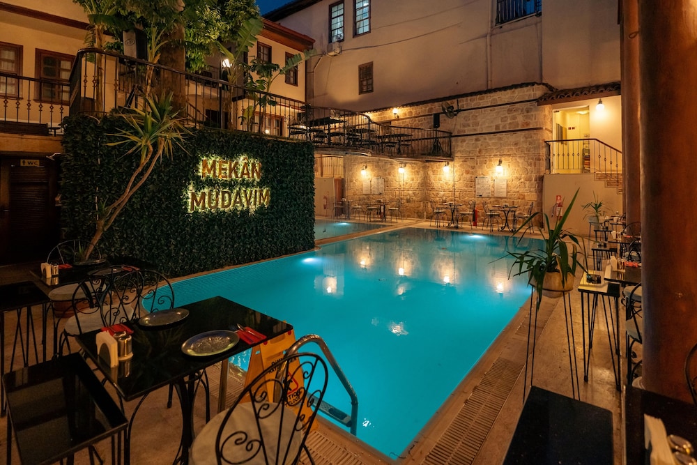 Mediterra Art Hotel