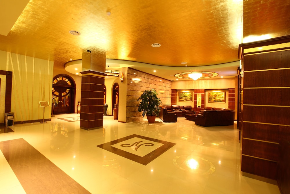 New Nairi Hotel
