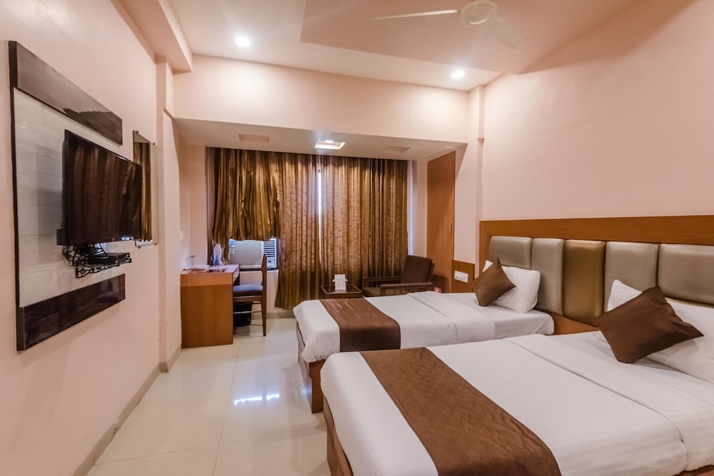 Hotel Sarovar Grand
