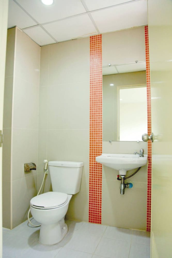 Mee sook Hotel and Residence