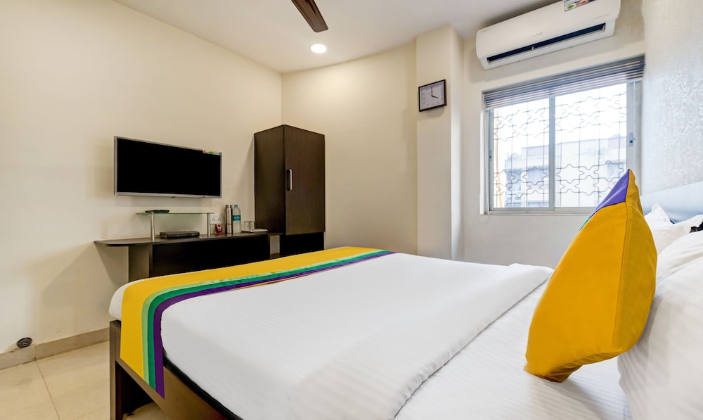Itsy Hotels Neeranand Plaza, Bhawanipur