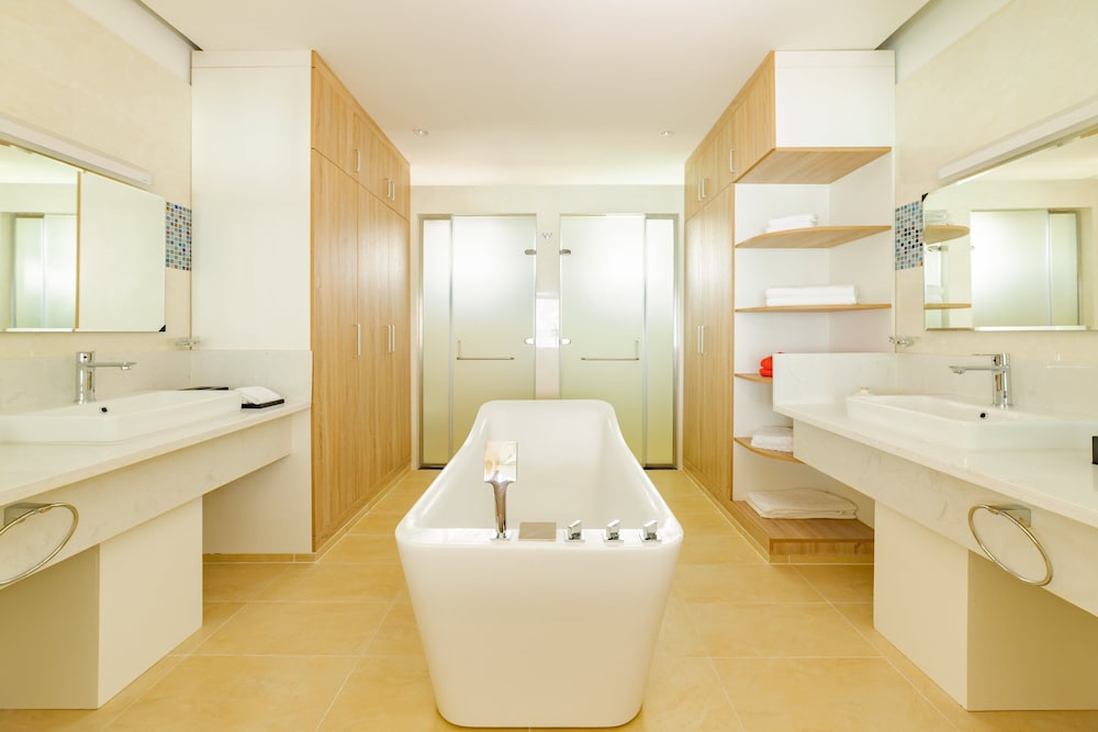 Siyam World Maldives - 24-Hour Premium All-inclusive with Free Transfer