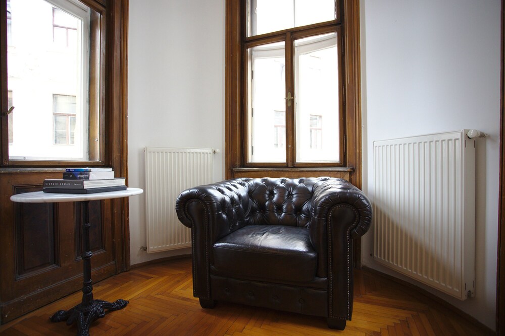 7th Heaven Vienna Center Apartments