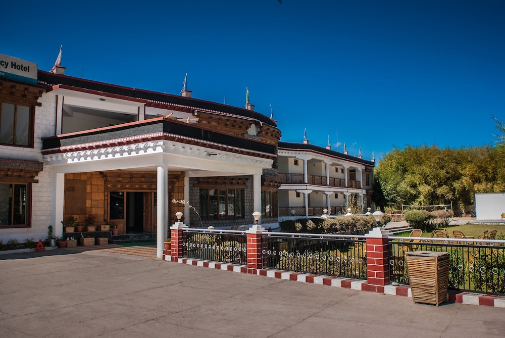 The Nature Residency - A Riverside Resort in Leh