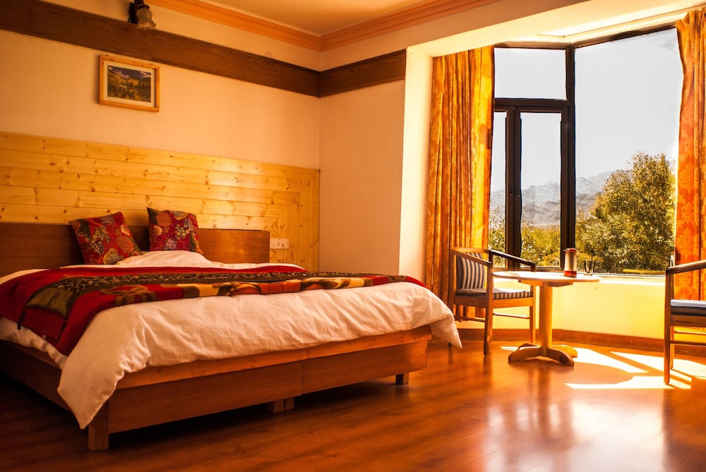 The Nature Residency - A Riverside Resort in Leh