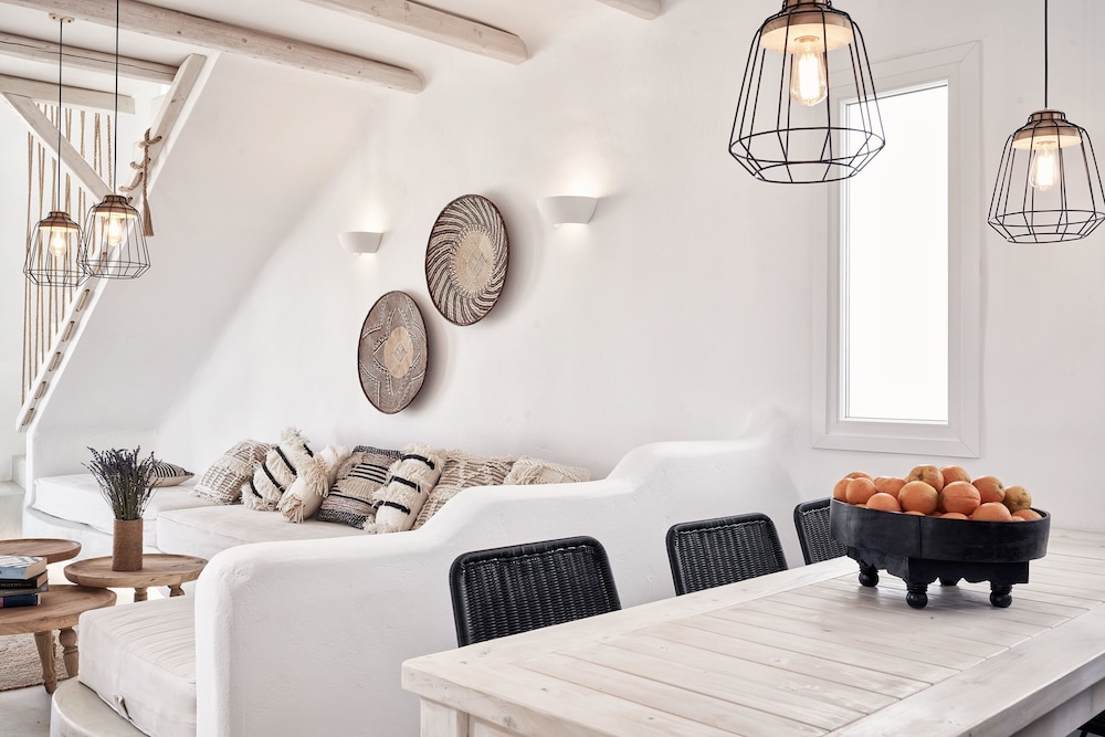 Naxian Utopia Luxury Villas & Suites
