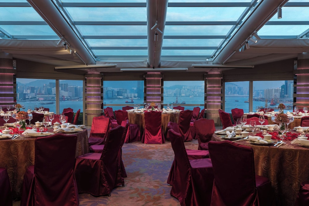 Renaissance Hong Kong Harbour View Hotel