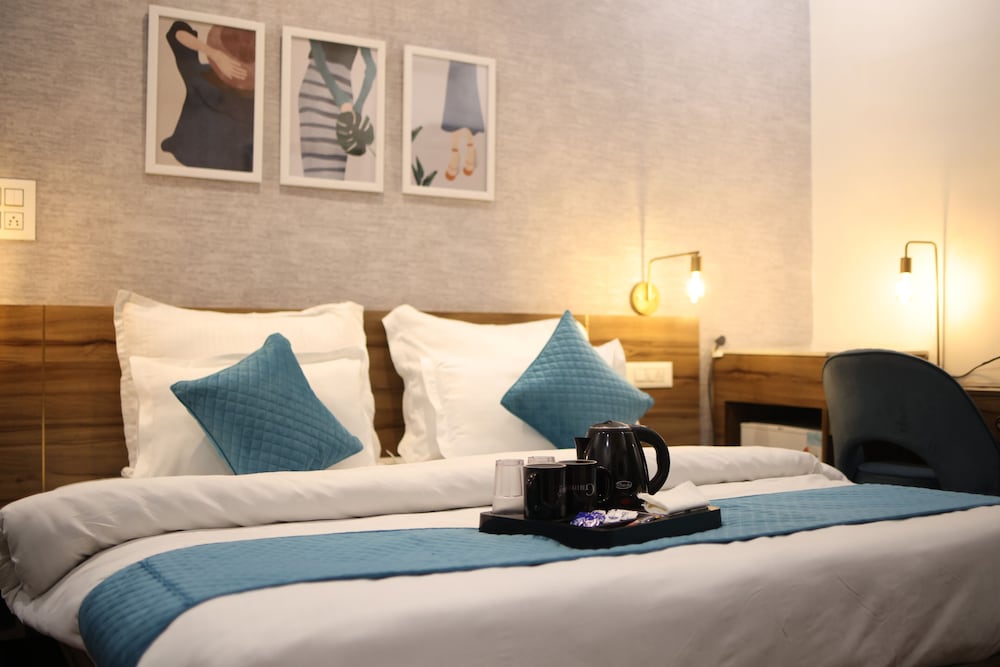 GALLIVANTO INN - ROHINI
