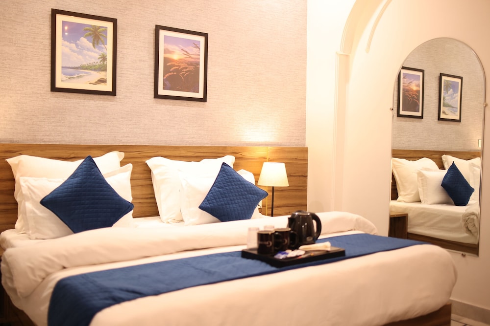 GALLIVANTO INN - ROHINI
