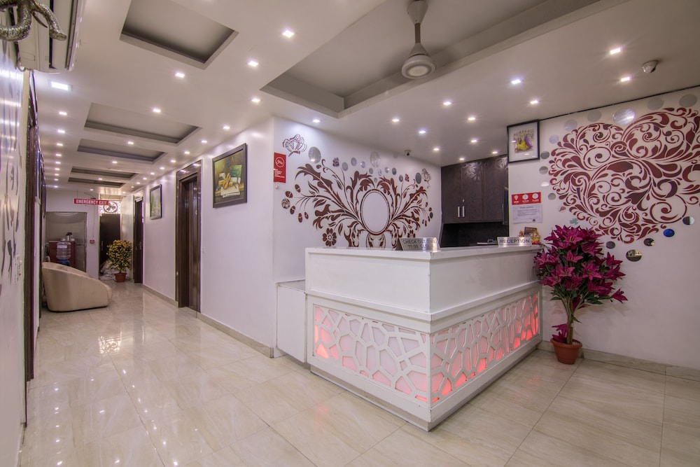 OYO 14385 Golden petal rooms