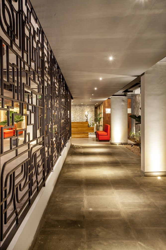 Daun Bali Seminyak Hotel