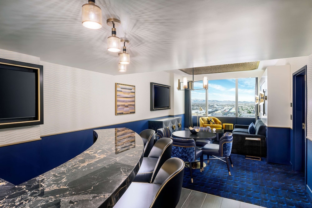 Circa Resort & Casino – Adults Only