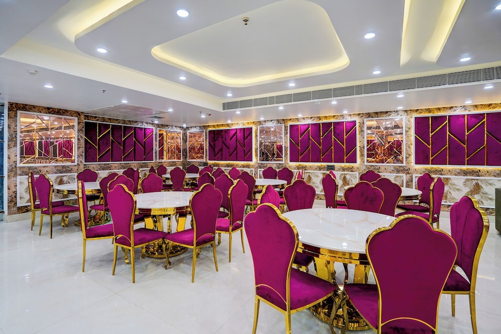 Hotel Grand Address
