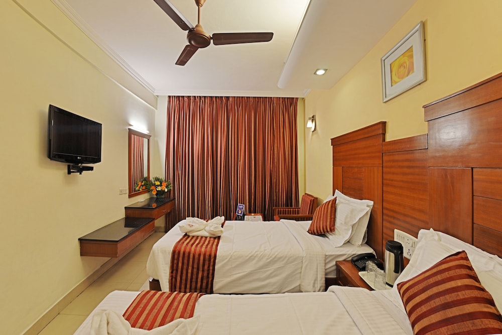 Hotel Chandra Park (Opp Railway Station)