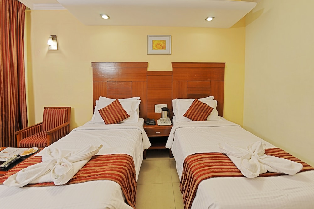 Hotel Chandra Park (Opp Railway Station)