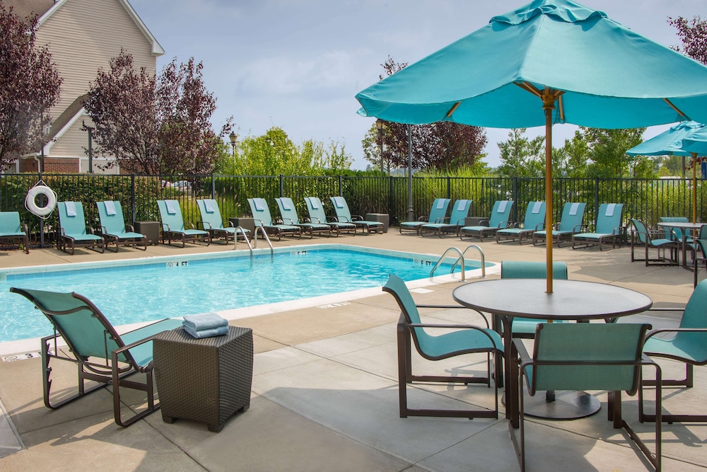 Sonesta ES Suites Charleston