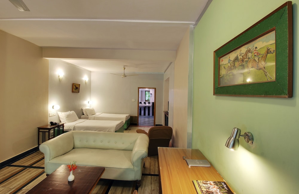 Hotel Inn Season Art Deco Heritage Hotel in Jodhpur
