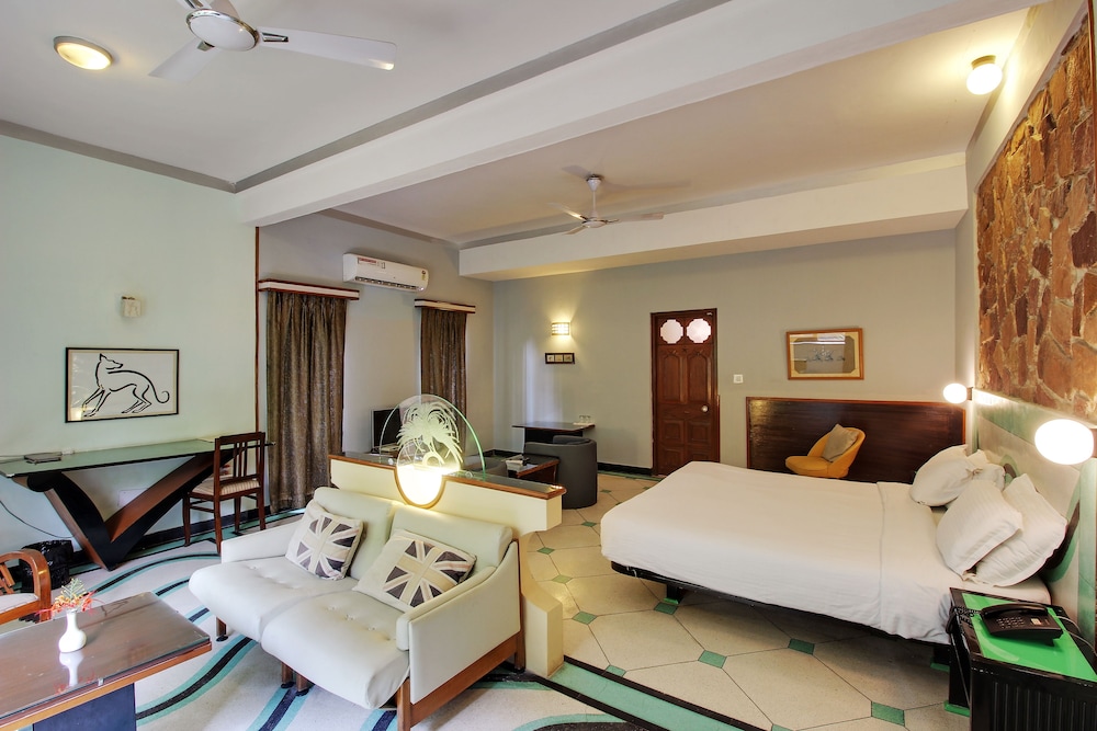 Hotel Inn Season Art Deco Heritage Hotel in Jodhpur