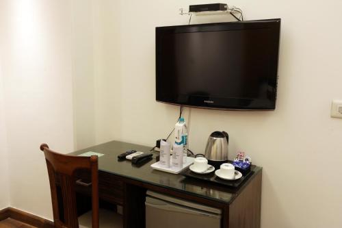 Airport Hotel Le Seasons Aerocity New Delhi