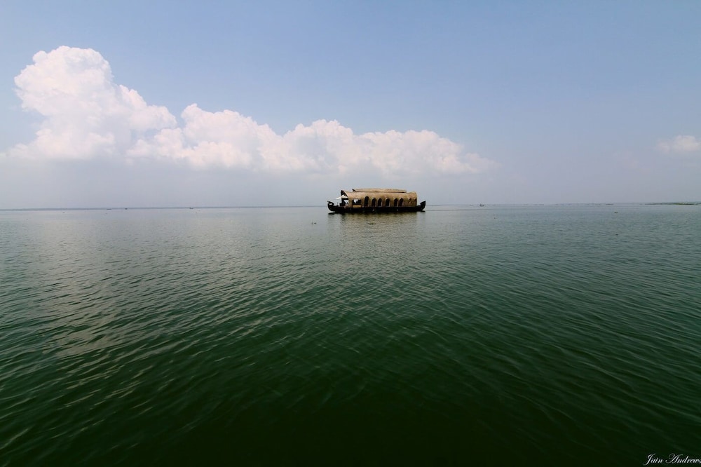 The Zuri Kumarakom Kerala Resort & Spa